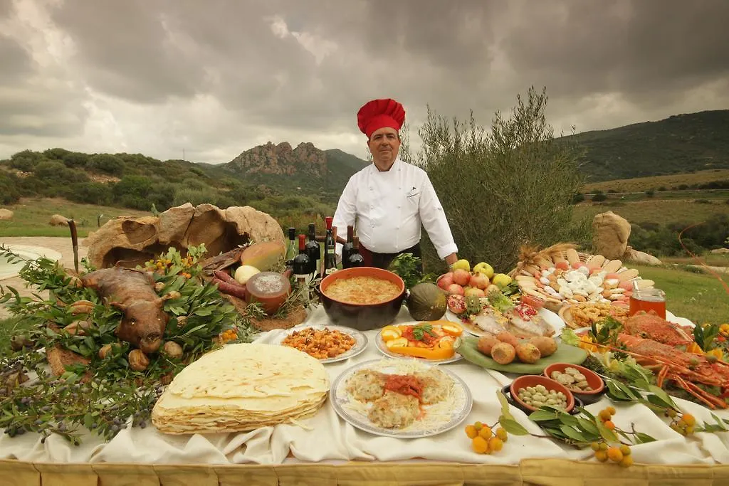 Hotel Ristorante La Tana Di Li Mazzoni Trinità dʼAgultu