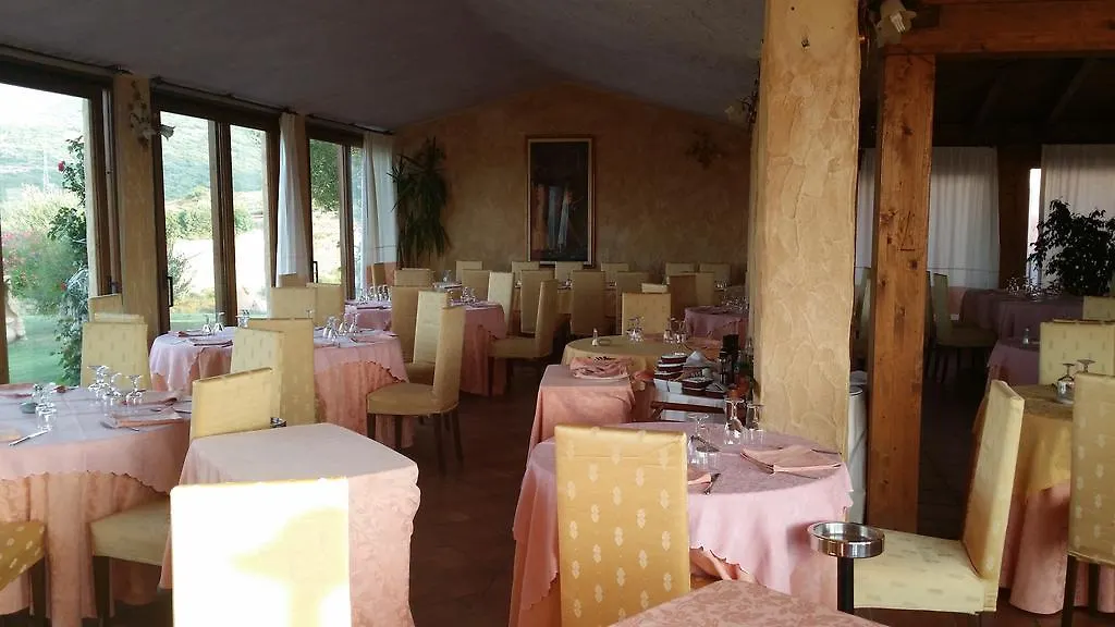 Hotel Ristorante La Tana Di Li Mazzoni Trinità dʼAgultu