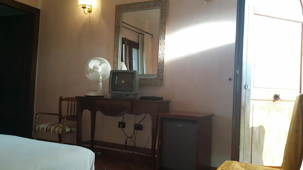 ***  Hotel Ristorante La Tana Di Li Mazzoni Trinità dʼAgultu إيطاليا