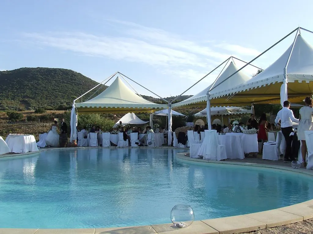 Hotel Ristorante La Tana Di Li Mazzoni Trinità dʼAgultu